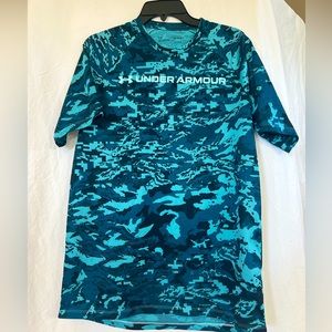 Men’s medium Under Armour performance T-shirt